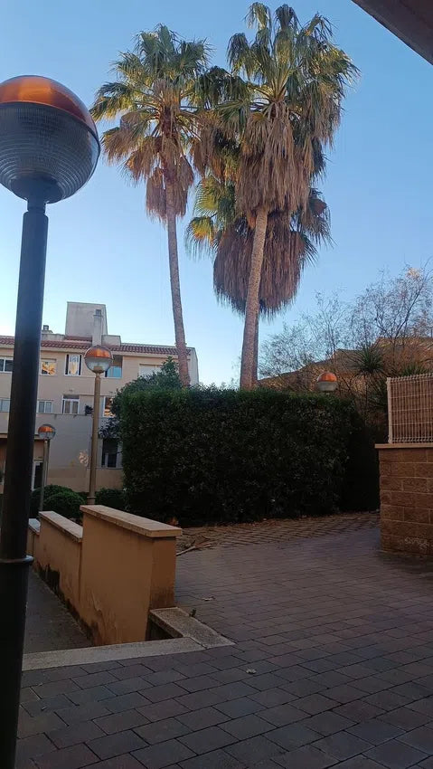 Piso con piscina y parking · Montbrió del Camp